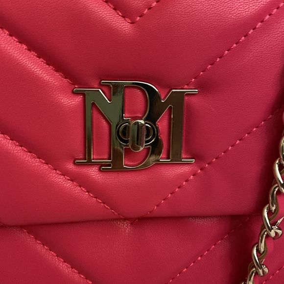 NWT Badgley Mischka Quilted Bag w /letter lock closure - Picture 4 of 12